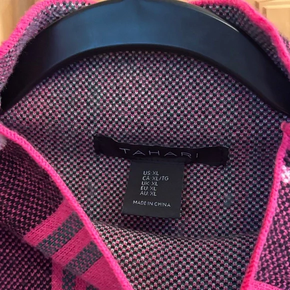 Elie Tahari Pink Plaid Turtleneck Sweater - Picture 4 of 8